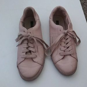 Women shoes